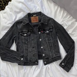 levi black jean jacket